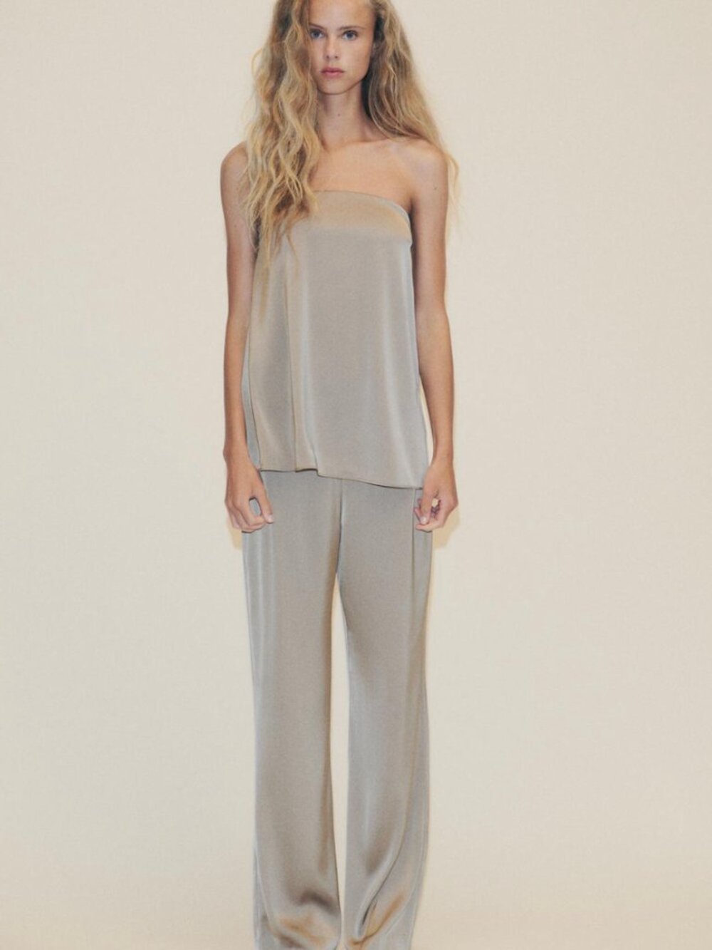 ✨ Zara Satin Bandeau Top in Taupe / Stone Size S New Without Tags ✨ - Picture 2 of 8
